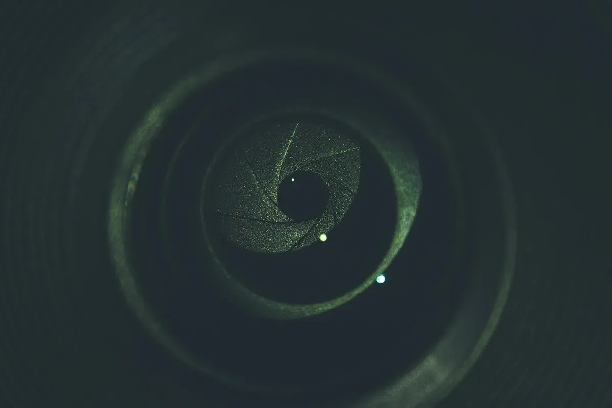 Najlepszy obiektyw do sesji w plenerze, który zmieni Twoje zdjęcia